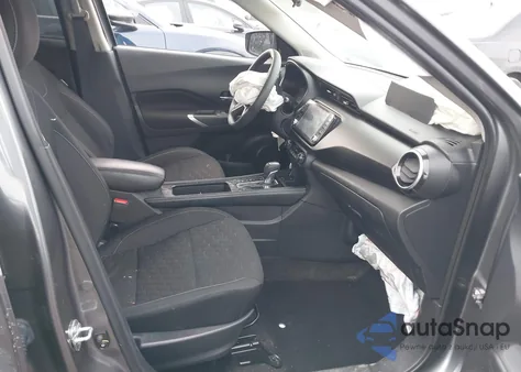 2021 Nissan Kicks Sv Xtronic Cvt z USA, uszkodzony, nr VIN 3N1CP5CV5ML515410